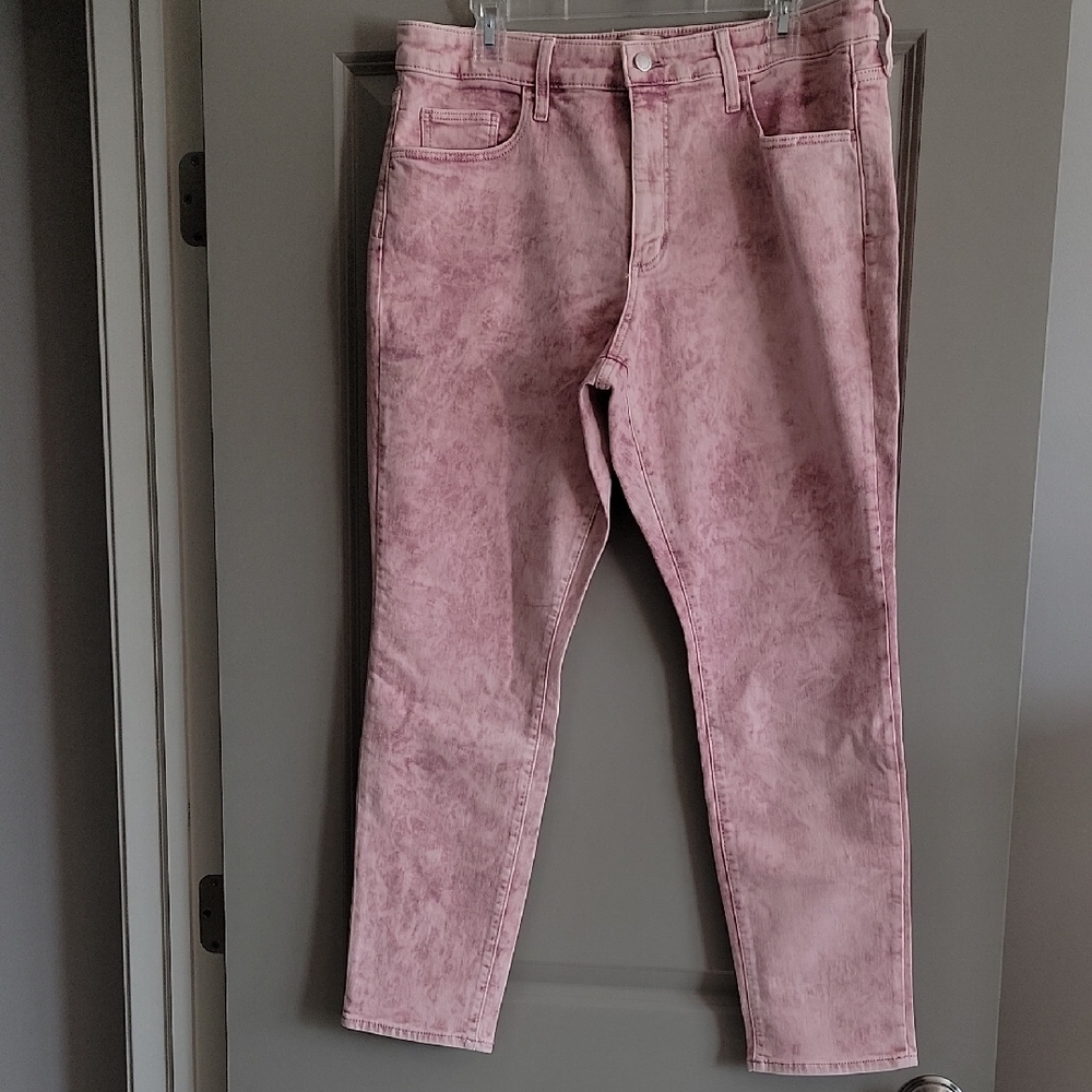 Universal Thread Pink Ankle Jeans